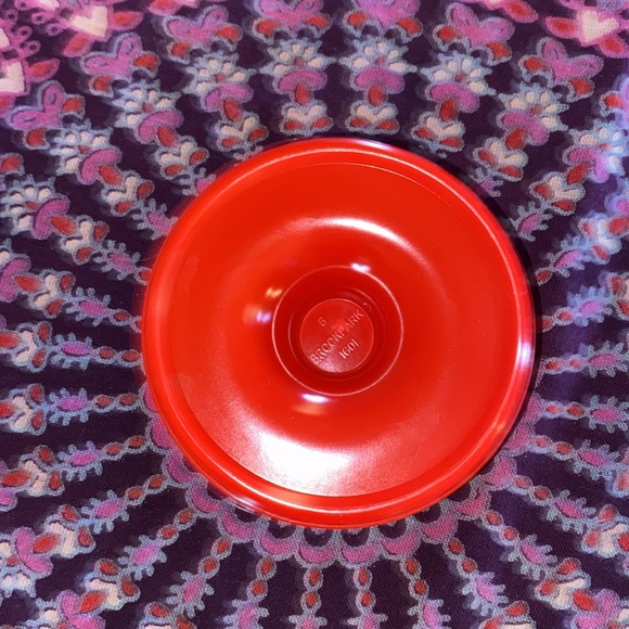 VTG 80s Budweiser Ashtray. Red Plastic approx. 3.75”. - Picture 8 of 9